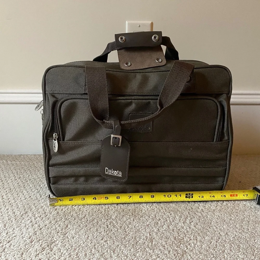 Dakota Metro luggage East West 16